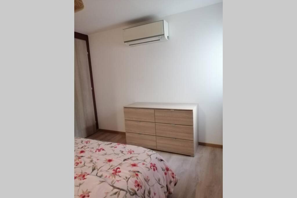 Charmant Appartement Avec Terrasse Pont-de-lʼIsère Екстериор снимка